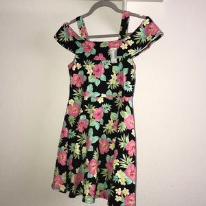 NEVER USED girls Hawaiian floral dress